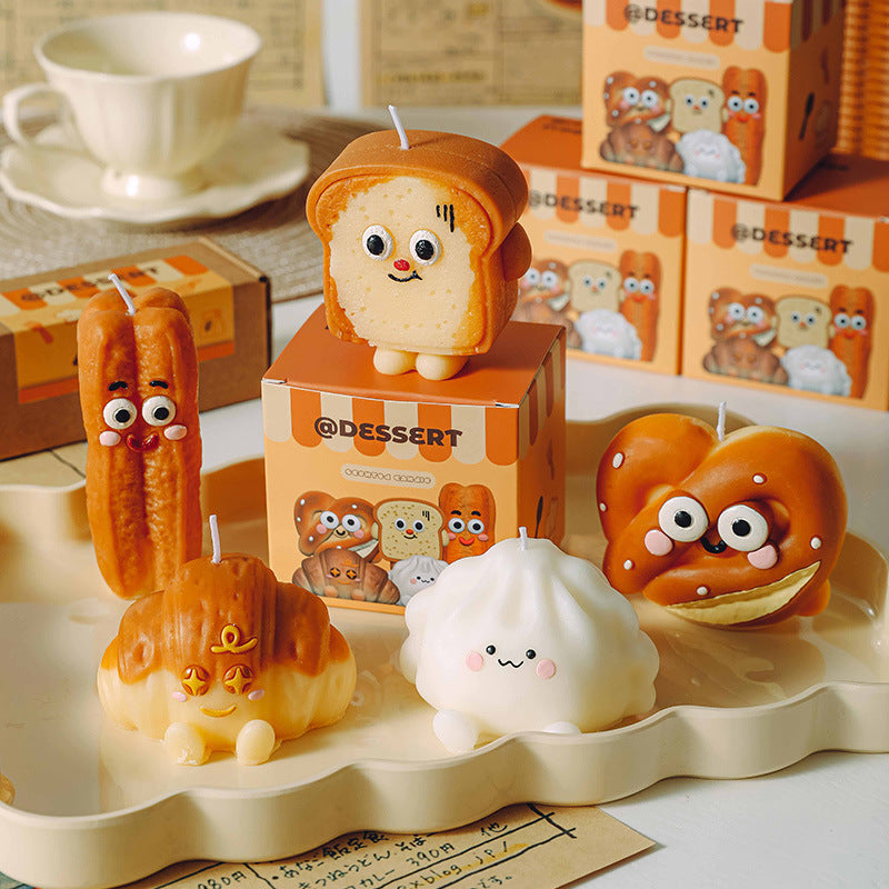 Baked Bread Scented Candle, Holiday Ornament– Christmas Decoration Gift